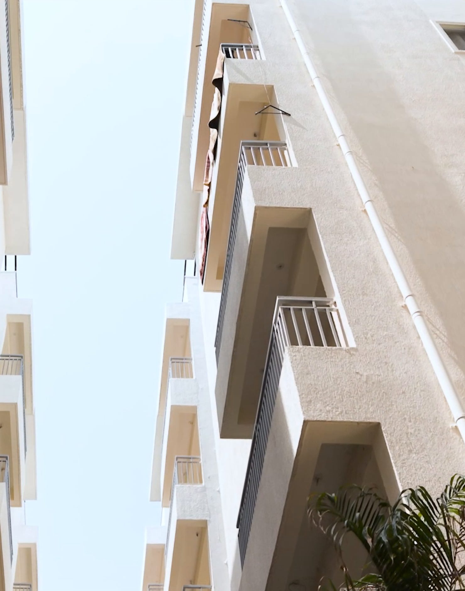 Looking up between the towers at Casa Traimbak
